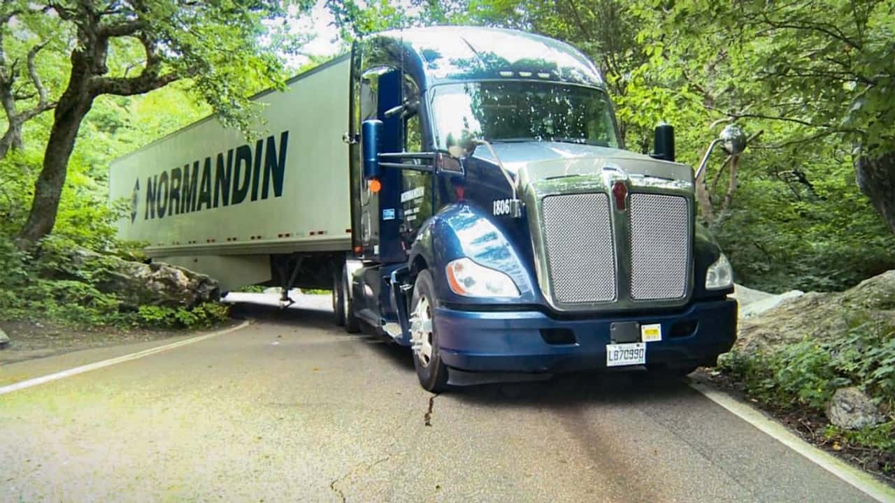 Smugglers Notch Truck Stuck Problems