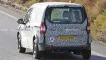 Ford Tourneo/Transit Courier als Erlkönig erwischt