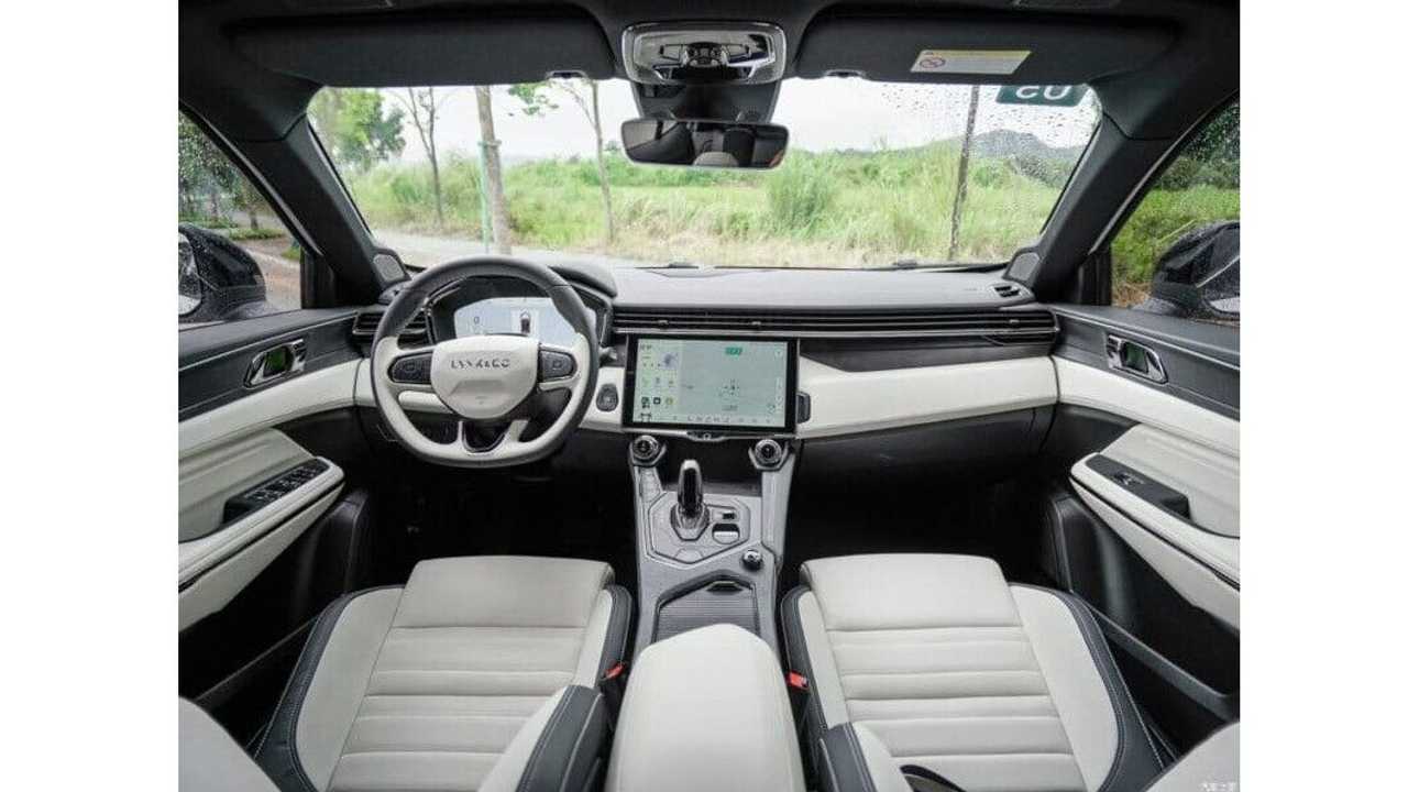 Lynk&Co 01 EM-F