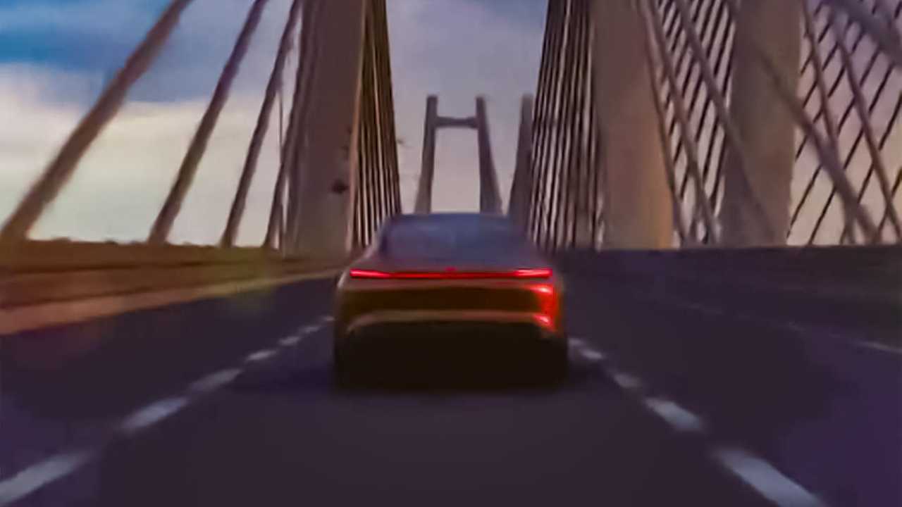 Первый электромобиль Ola Electric