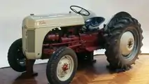 La storia dei trattori Ford dal 1917 al 1952