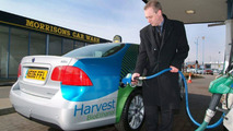 Saab 9-5 BioPower at First UK E85 Pump