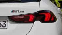 BMW M135 xDrive 2026 - fotos oficiais 