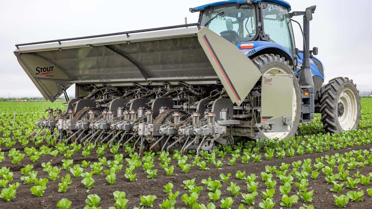 New Holland al FIRA 2024 con la Stout Smart Cultivator