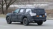 Jeep Grand Cherokee 7 posti spy photo