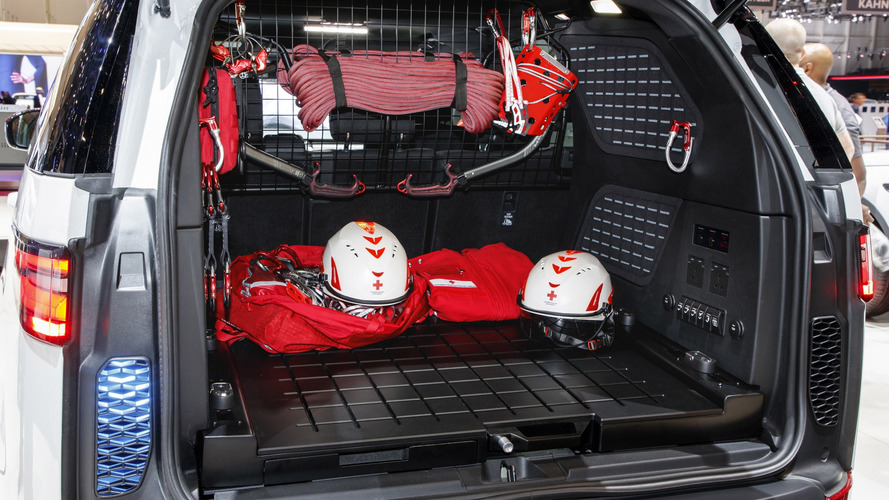 Land Rover Discovery Project Hero