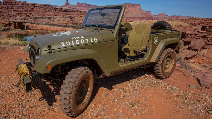 Jeep Salute at 2017 Easter Jeep Safari
