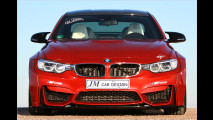 Knallrot und breitschultrig