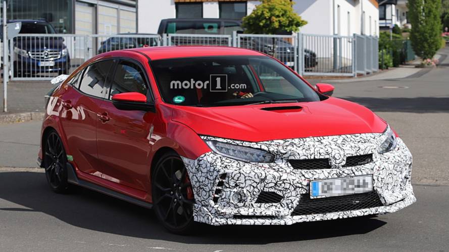 Honda Civic Type R facelift spy photo