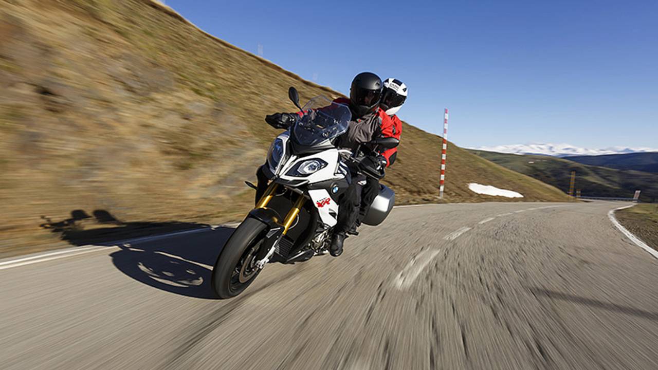 2016 BMW S 1000 XR - Ride Review