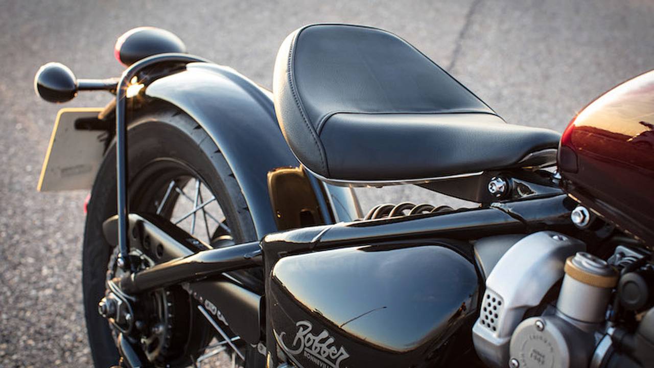 2017 Triumph Bonneville Bobber – First Ride