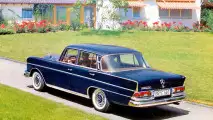 Mercedes W 110/111/112: „Heckflosse“