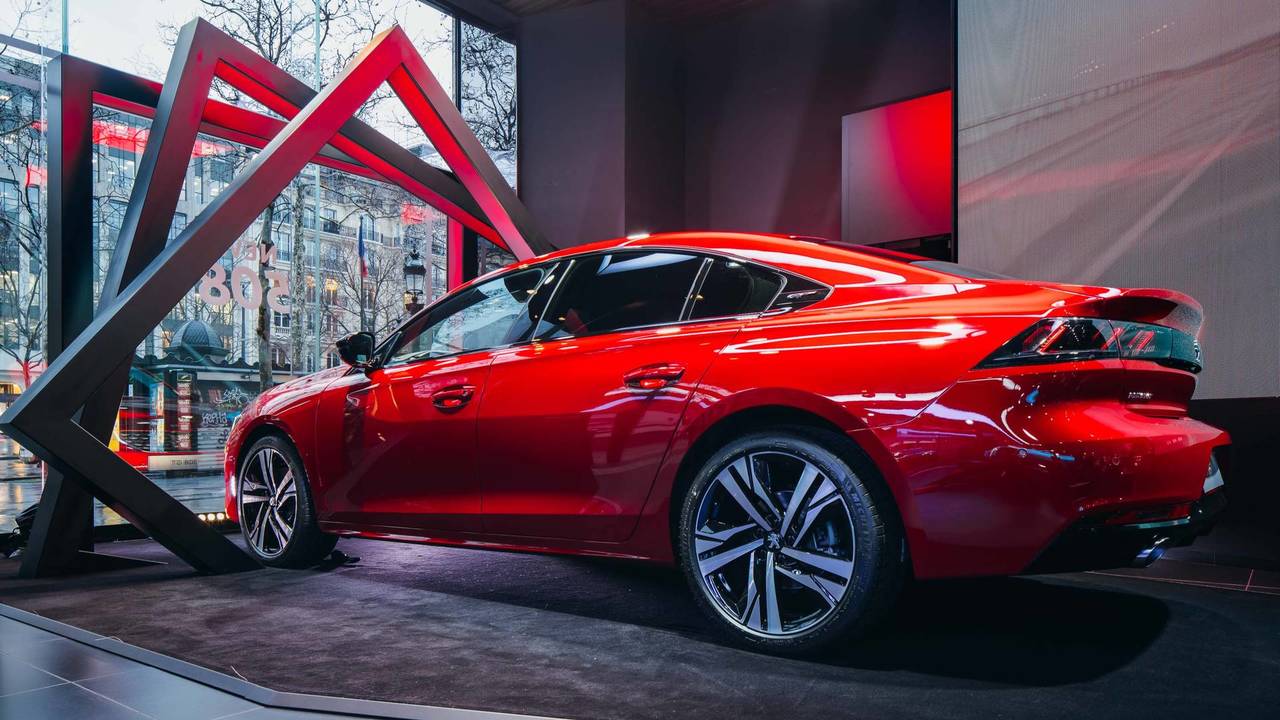 Peugeot Avenue Paris