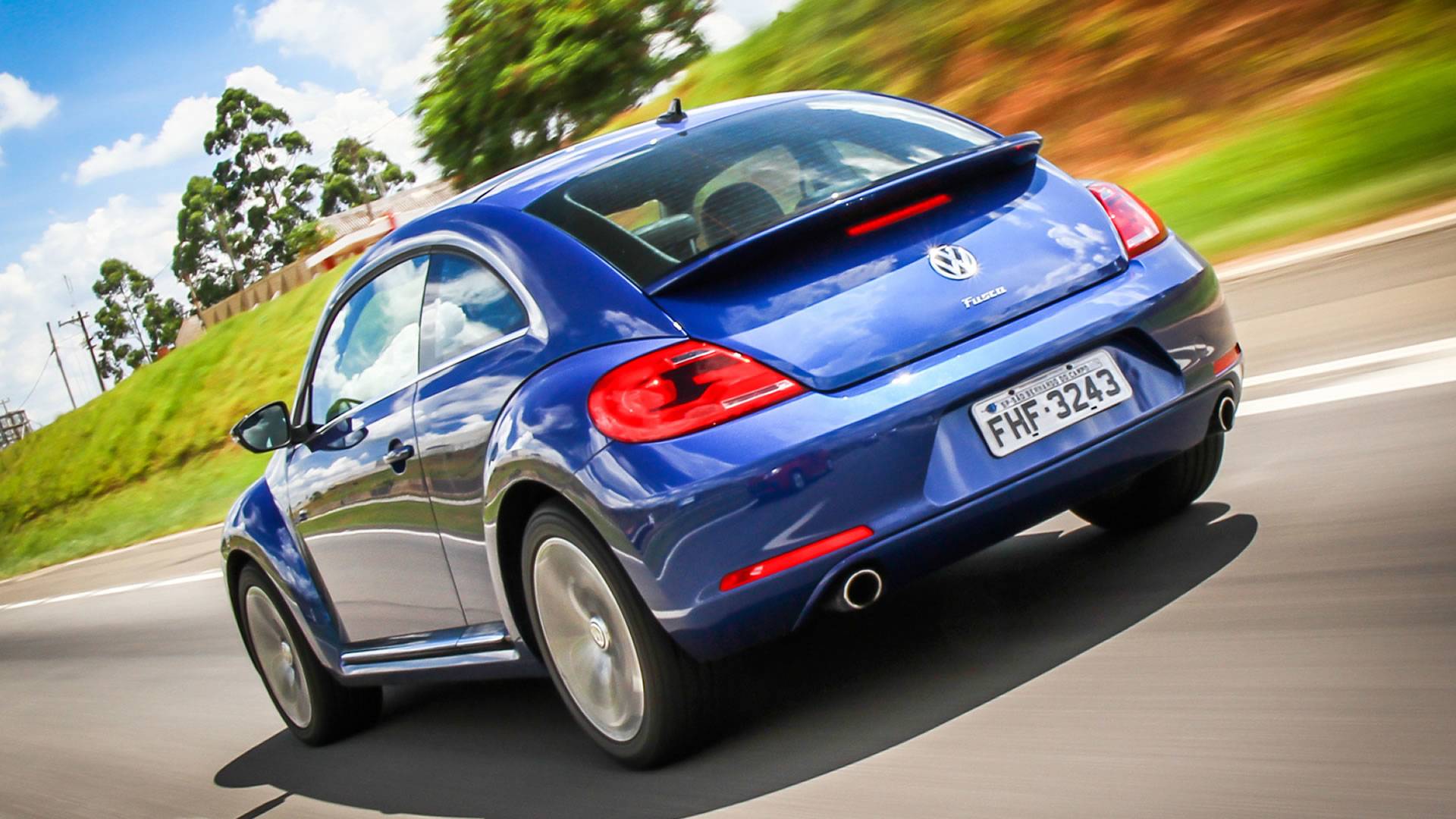 volkswagen-fusca-e-citroen-ds3.jpg