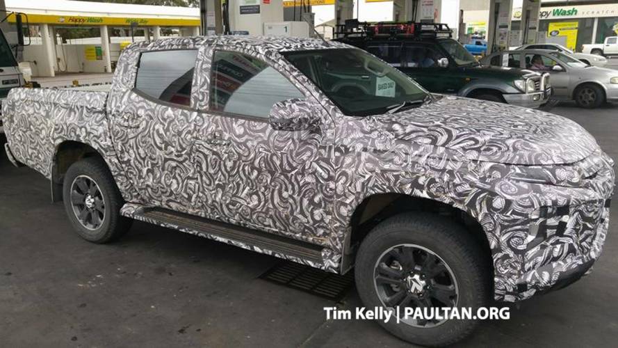 Mitsubishi L200 Triton Sport 2018 - Flagra e Projeção