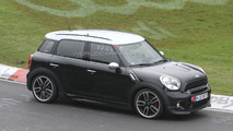 MINI Countryman John Cooper Works spy photo - 7.7.2011