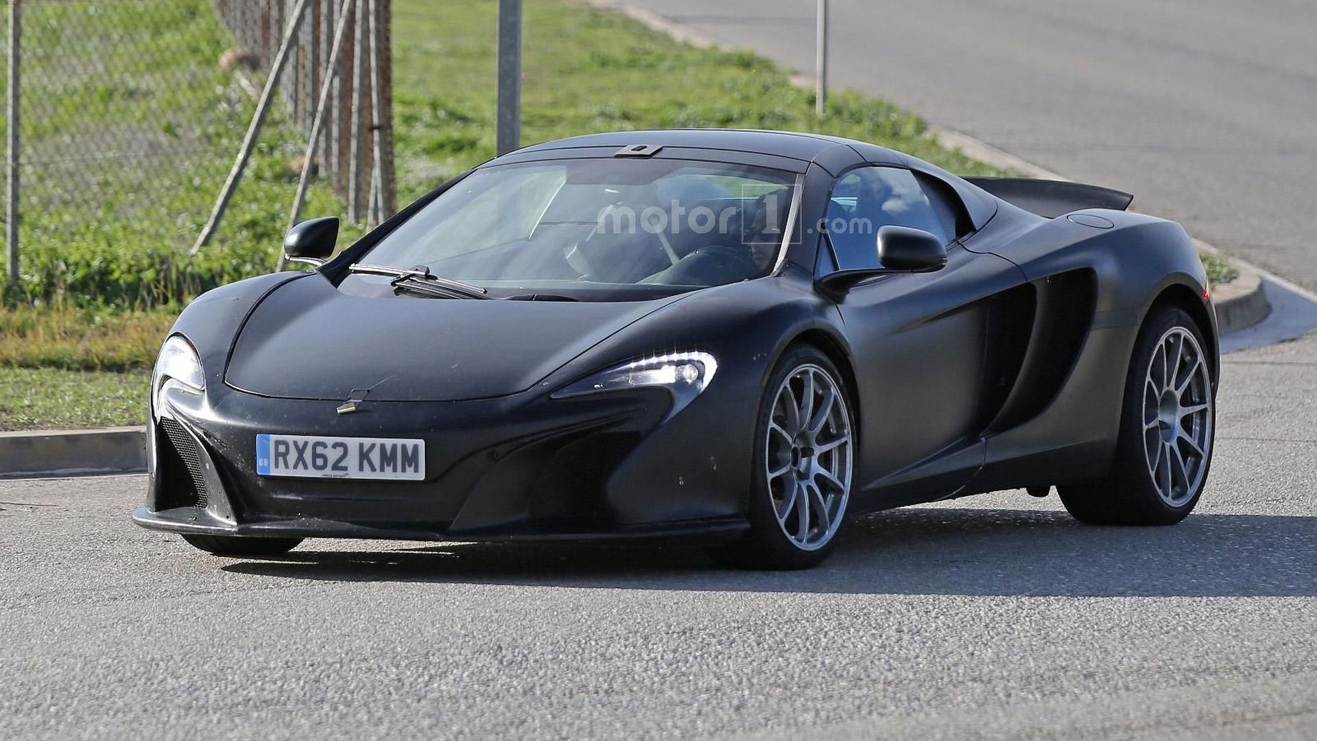 Mclaren 675lt Spider Spied Could Be Introduced Next Year Motor1