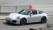 2016 Porsche 911 facelift spy photo