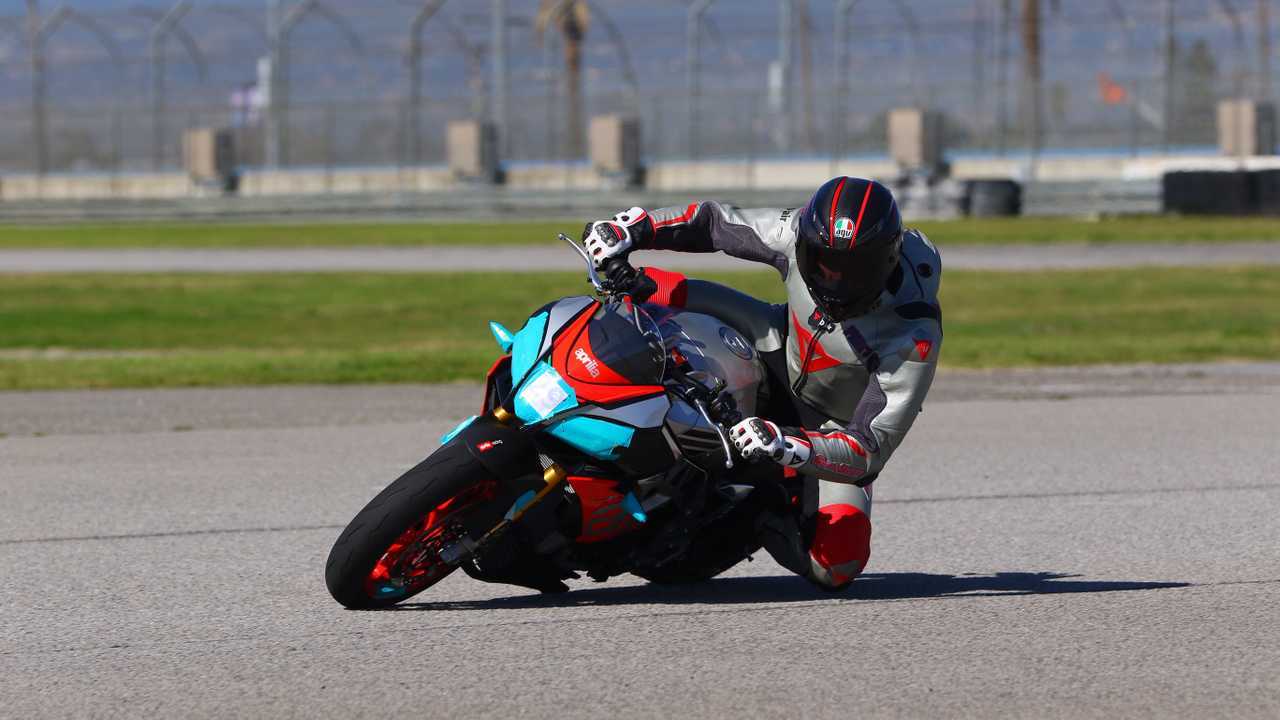 Aprilia Tuono 2