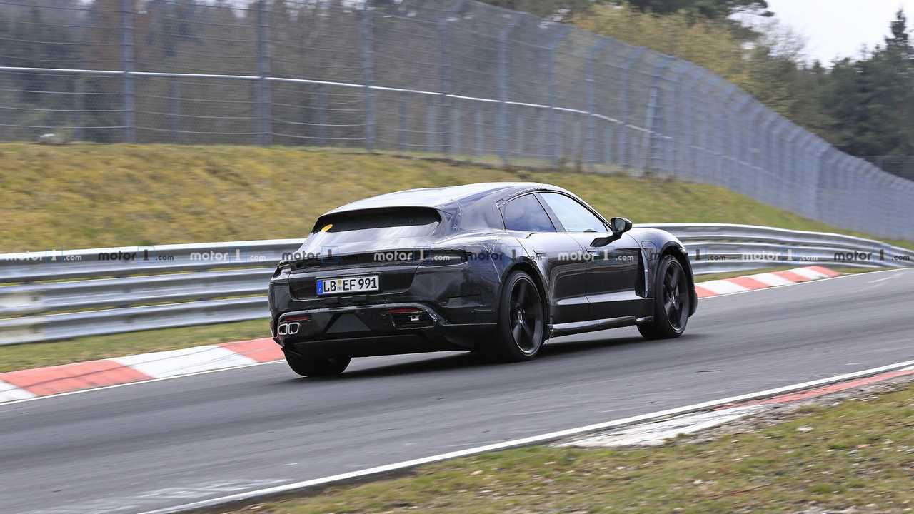 Porsche Taycan Cross Turismo2021 fotos espía