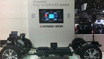 Mitsubishi Outlander Plug-in Hybrid EV system live in Geneva, 640, 06.03.2012