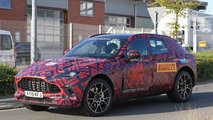 Aston Martix DBX yeni casus fotoğraflar