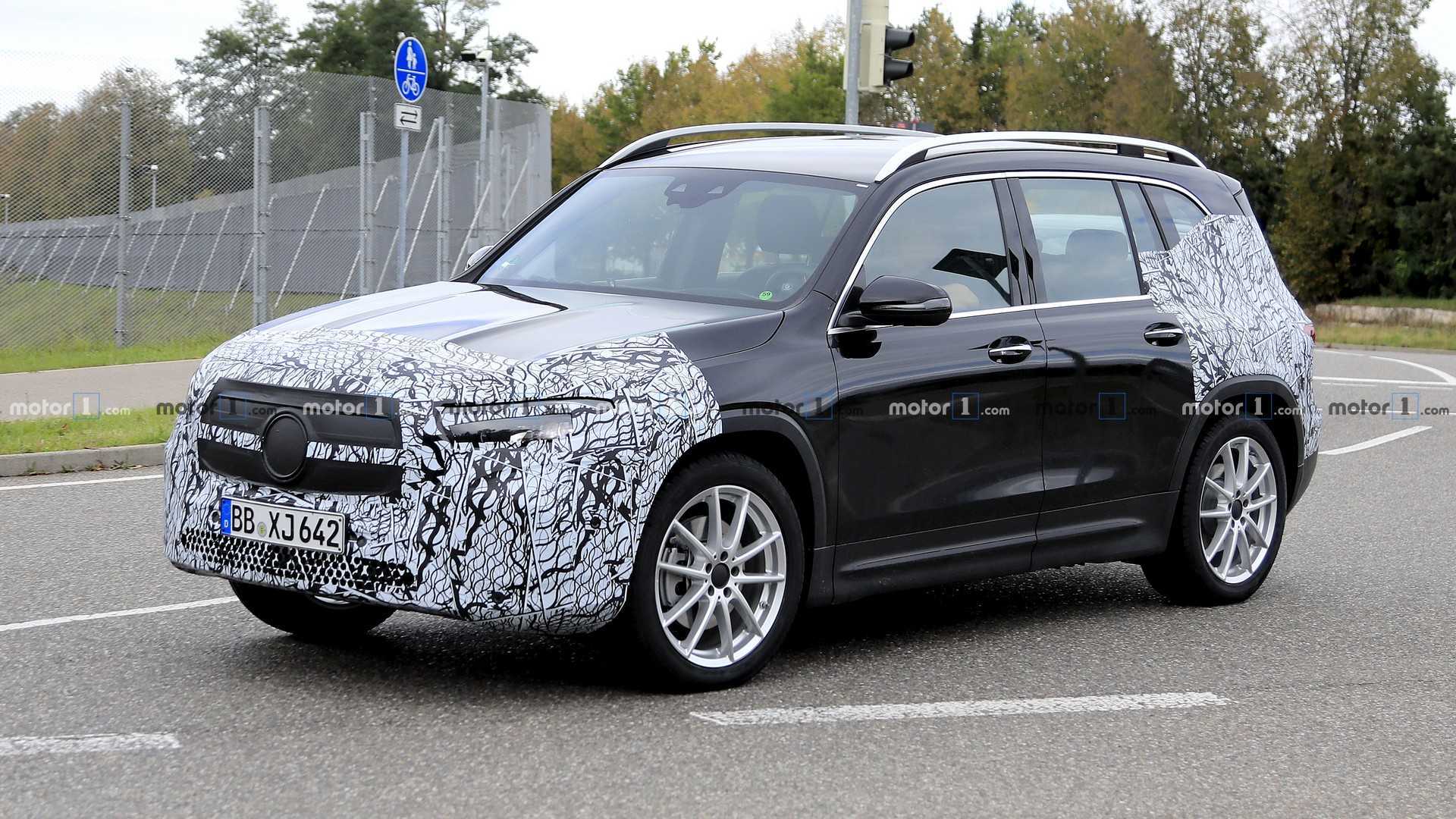 mercedes-benz-eqb-new-spy-photo.jpg