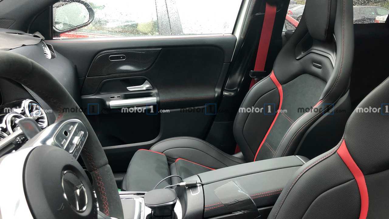 Mercedes-AMG GLA 45 4MATIC 2020, fotos espía
