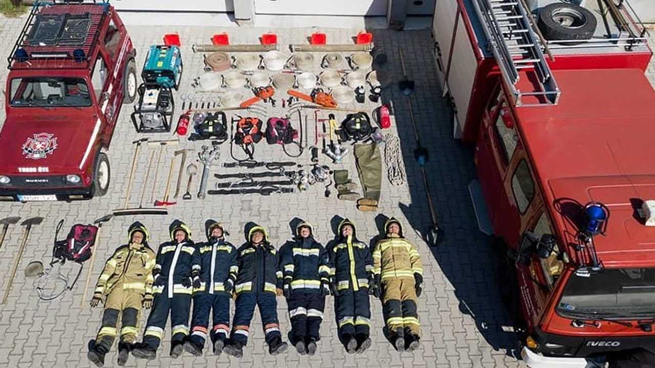 Пожарные