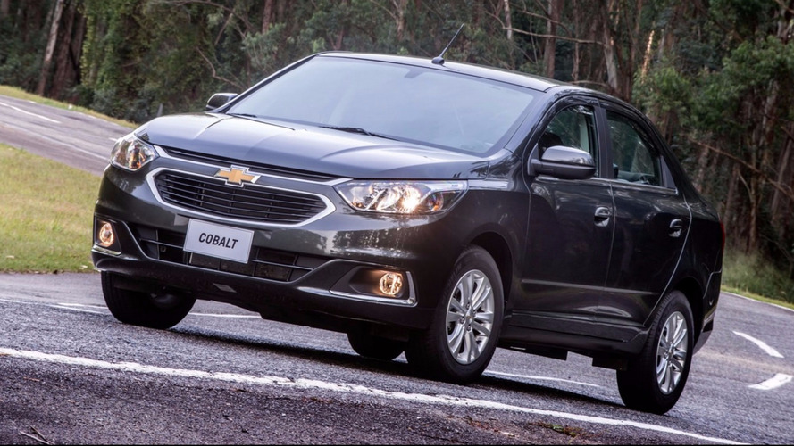 Sedãs compactos mais vendidos: Cobalt reduz diferença para o Etios; Fiesta perde do Lifan 530