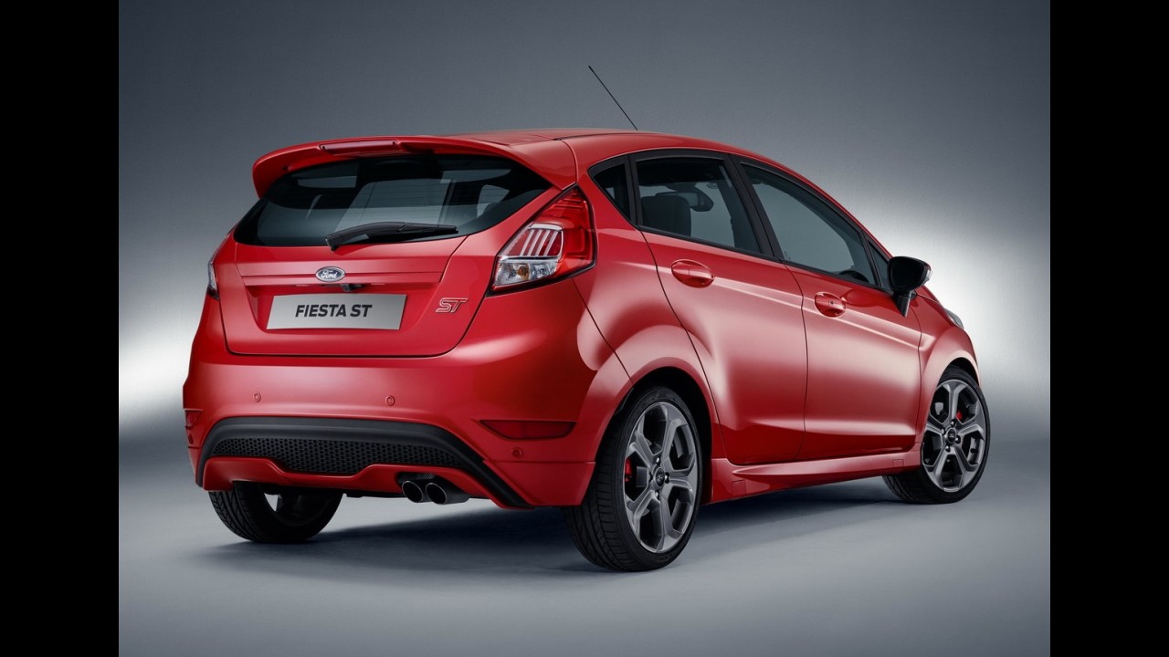 Atendendo a pedidos, Fiesta ST de 182 cv ganha versão quatro portas na Europa