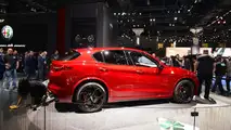 Alfa Romeo Stelvio: LA 2016