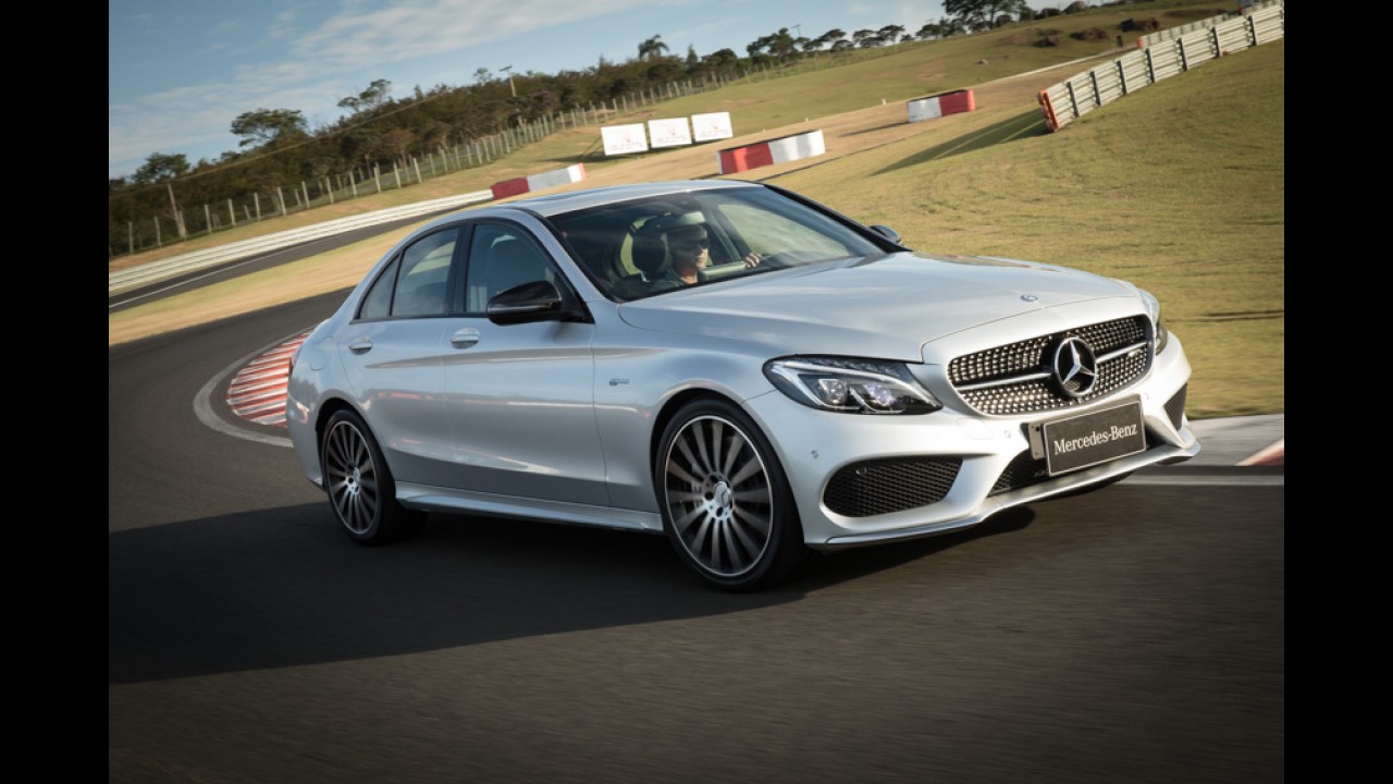 Mercedes-AMG promove "dia das crianças grandes" com novos esportivos no Velocittà