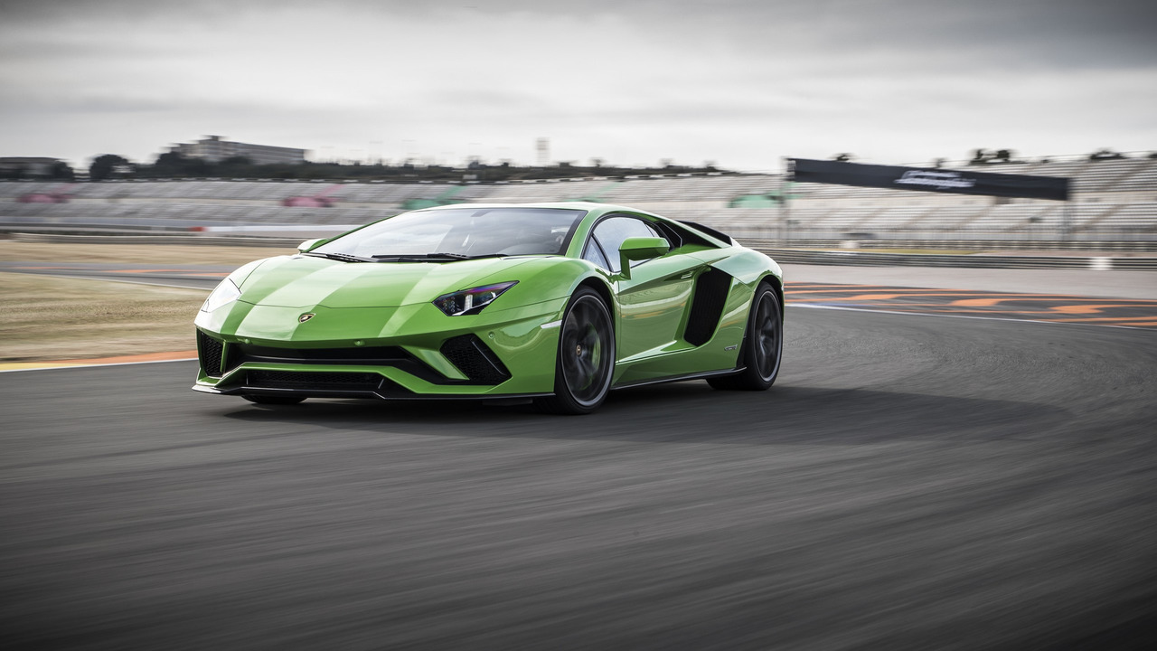 2017 Lamborghini Aventador S