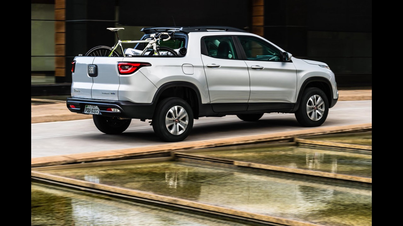 Fiat Toro 2.4 Flex chega em novembro como opção intermediária da linha