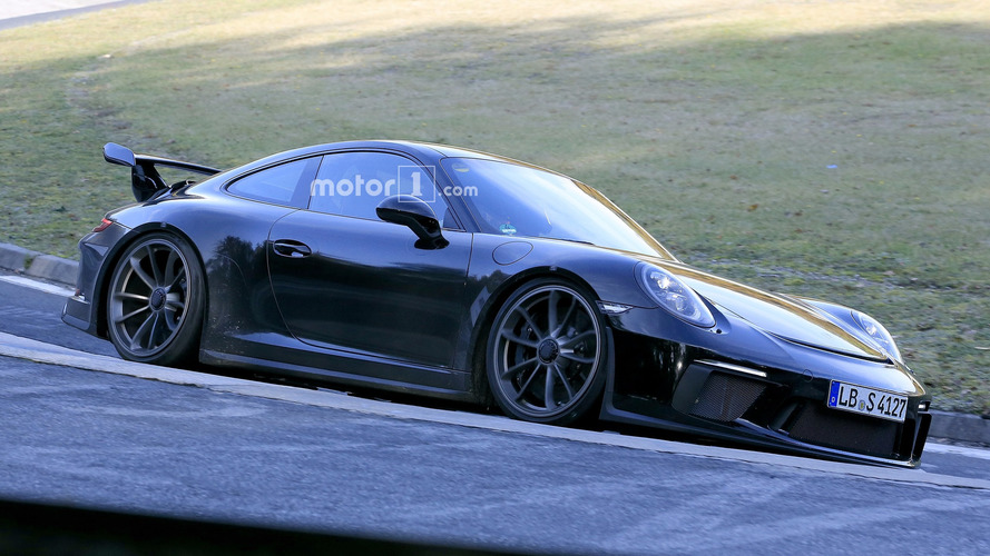 Makyajlı 2017 Porsche 911 GT3 casus fotoğrafları