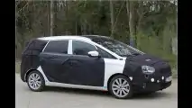 Kia Rondo als Erlkönig