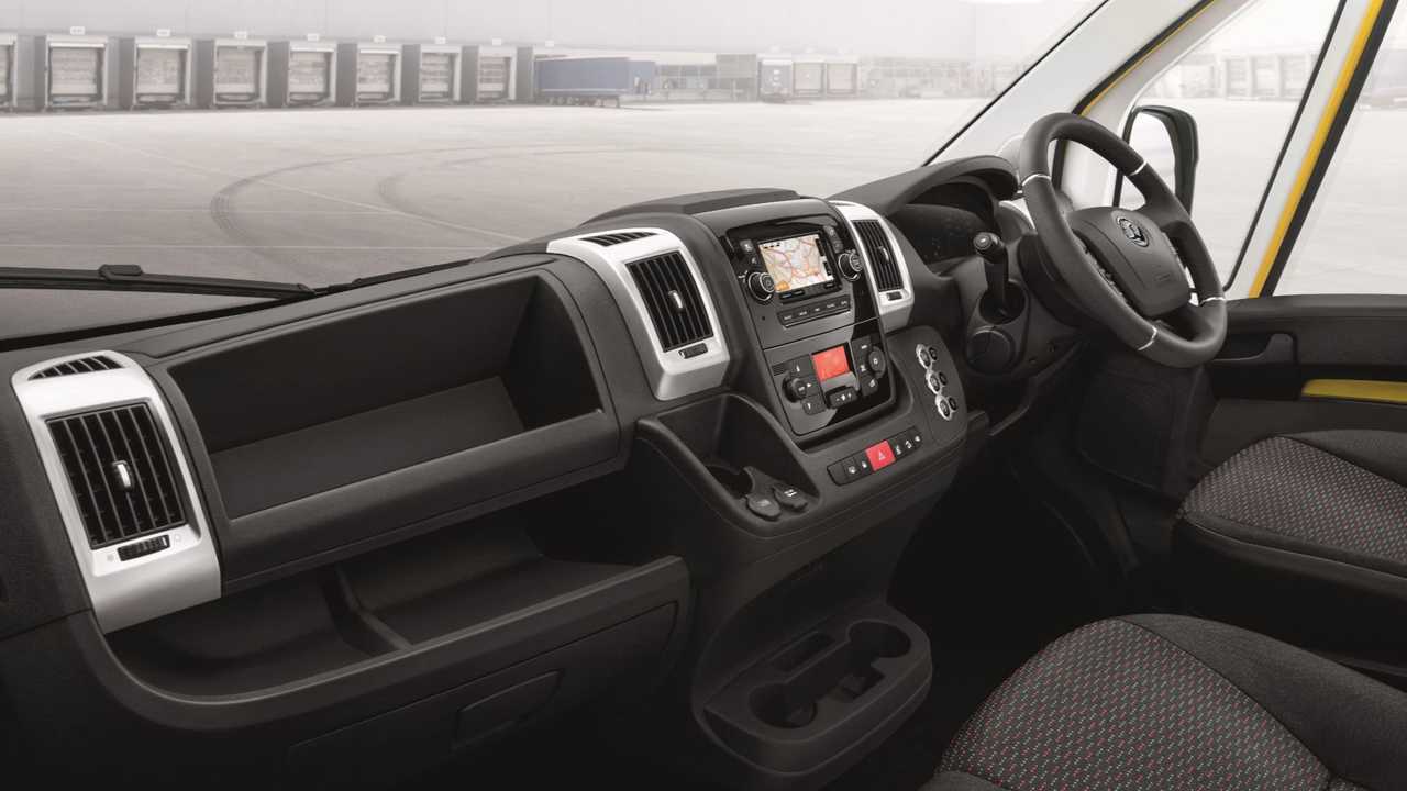 Vauxhall Movano-e (2021)