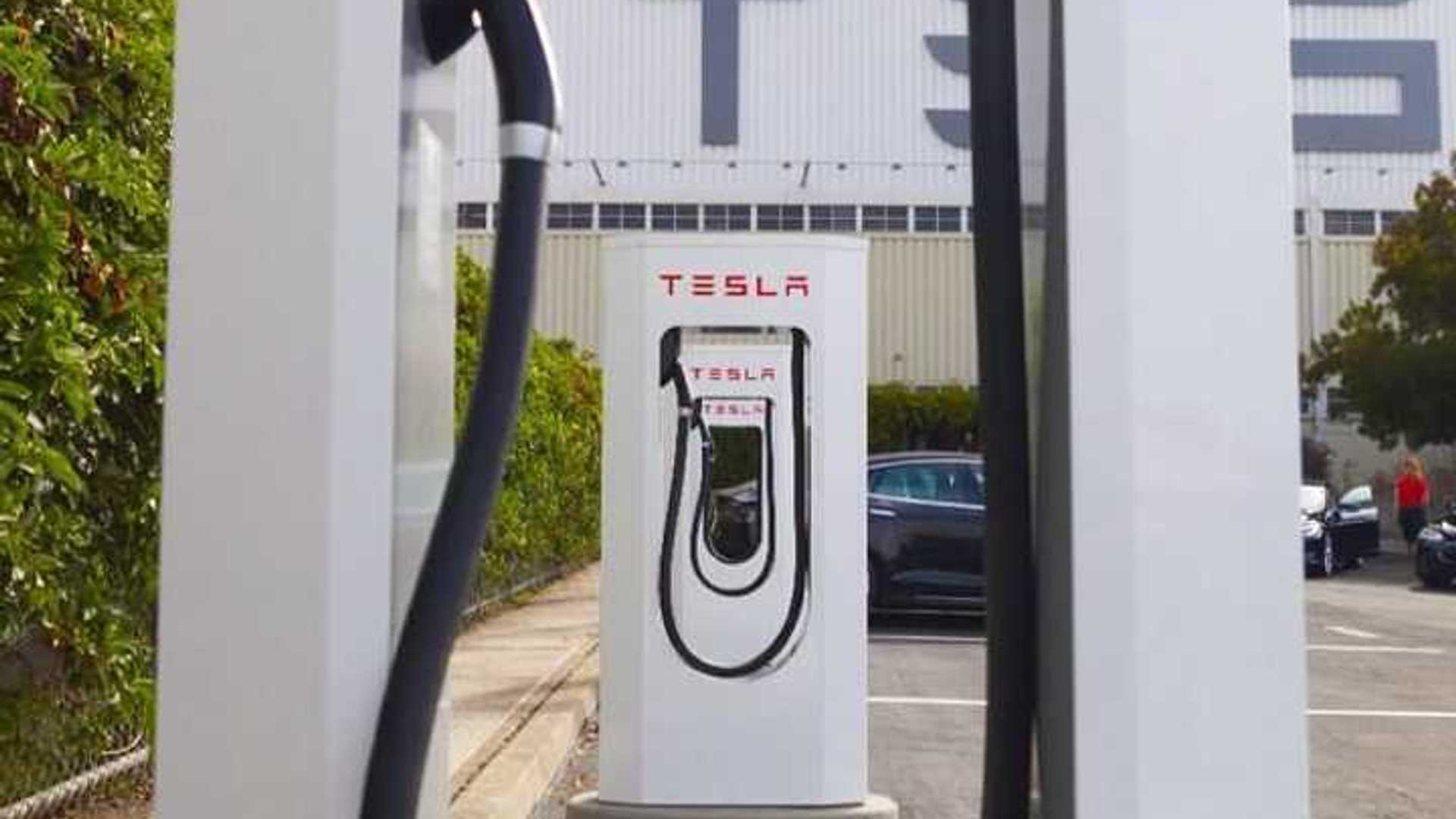 Tesla Supercharger Map Missouri Tesla Teams With Hy-Vee Grocery Chain To Get Superchargers Installed In  Midwest