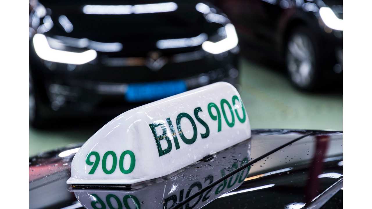 BIOS-groep takes its electric Schiphol taxi services to the next level with Model X