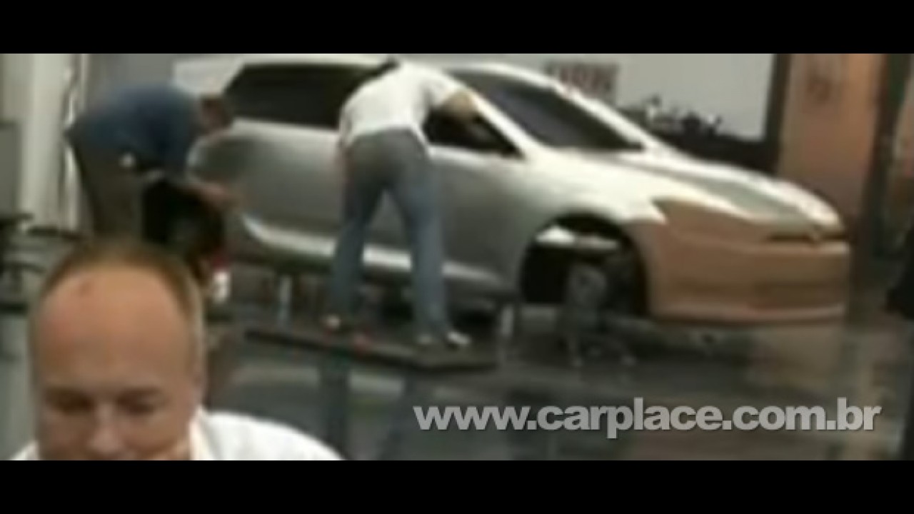 Revista britânica mostra projeção do Novo Golf VII baseado no protótipo que vazou em vídeo