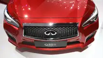 2017 Infiniti Q30S Paris Motor Show