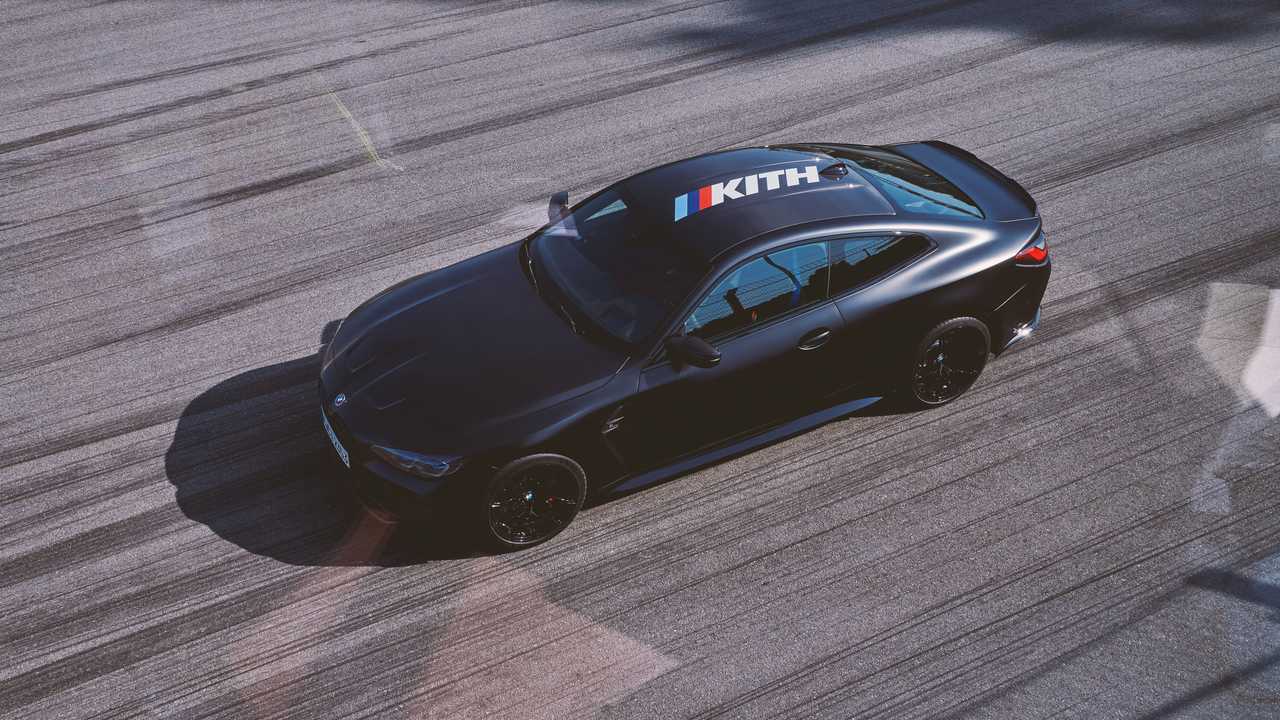 BMW M4 Competition Kith Design Study Edition (in pista)
