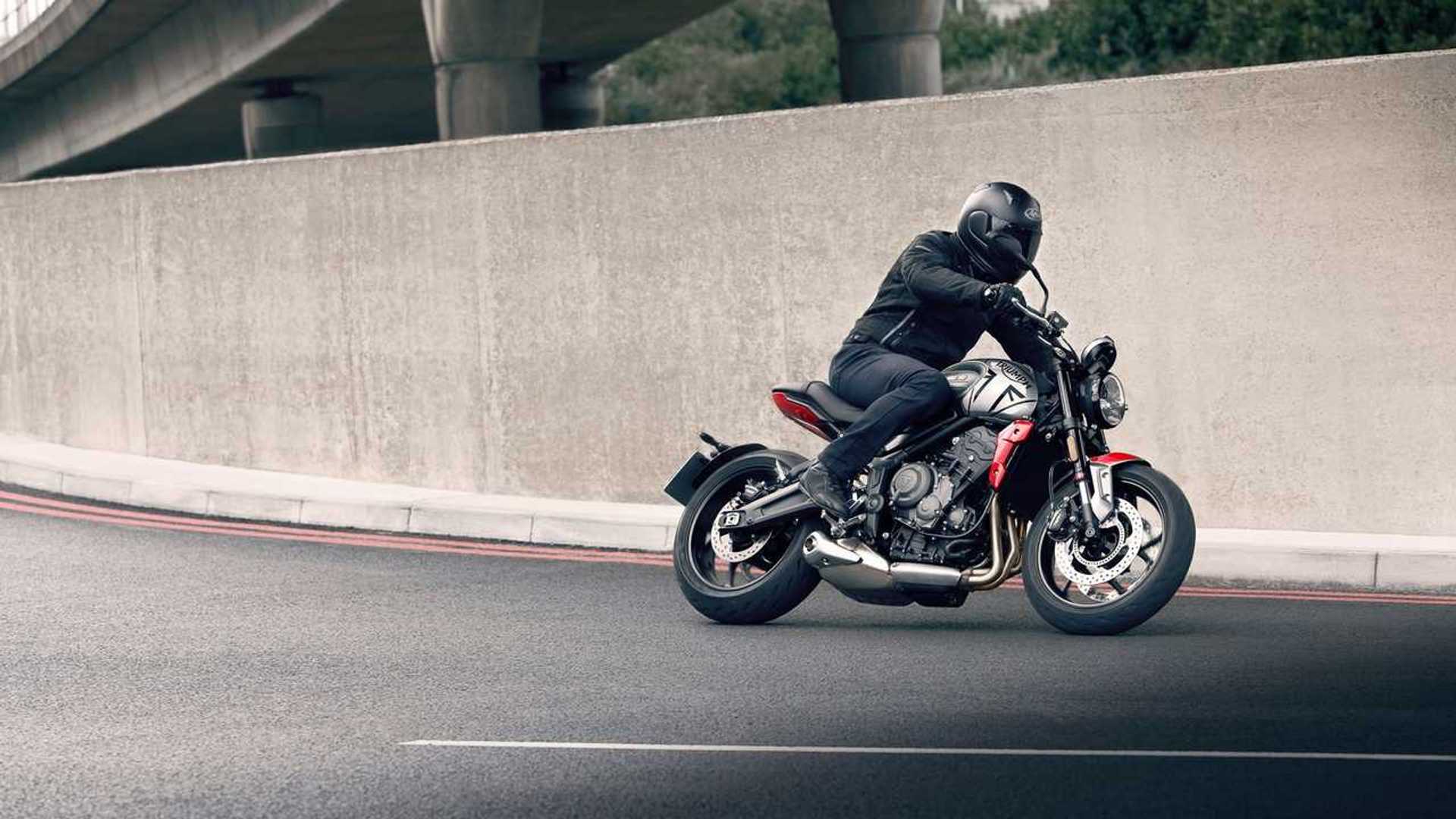 Trident 660 Riding Position Triumph Trident 660 Hits The Indian Market