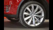 Le Tesla a Verona Legend Cars