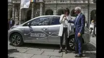 Una Nissan Leaf a Chiara Appendino