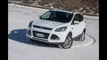 Guidare sulla neve: ecco le tecniche 