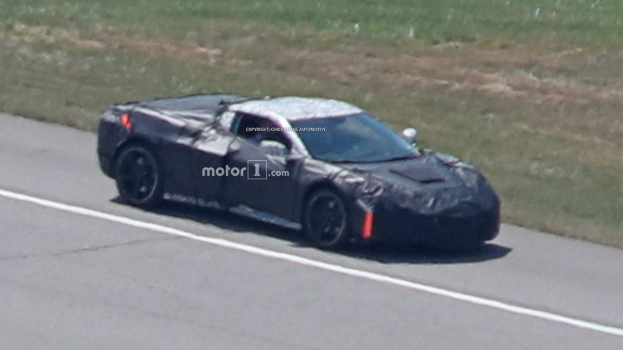 Ortadan motorlu C8 Corvette casus fotoğraflar
