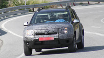 2014 Dacia Duster facelift spy photo 11.07.2013