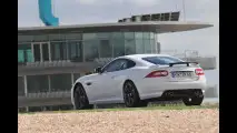 Jaguar, in pista con le R e la XJ Supercharged Supersport